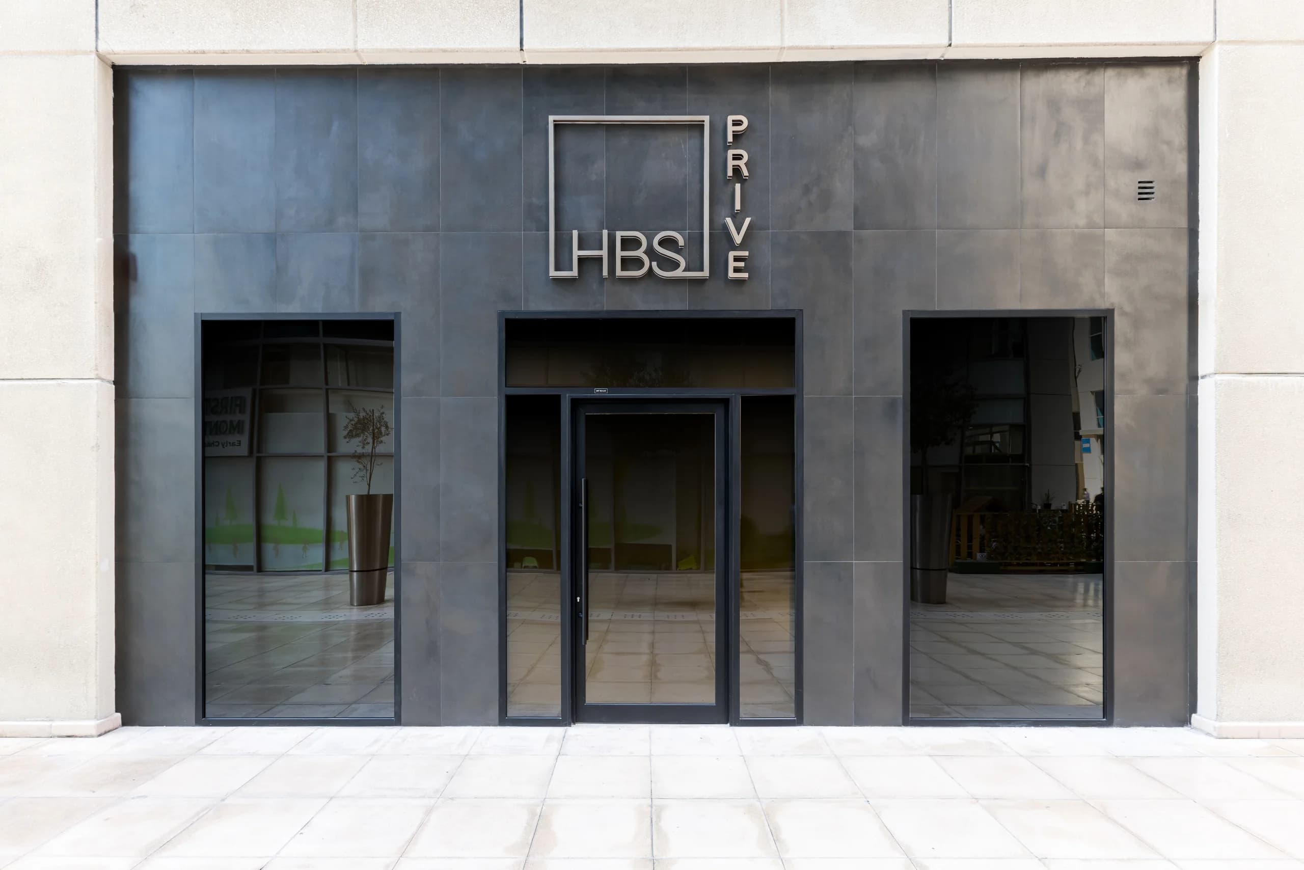 HBS Privé Business Bay · entrance